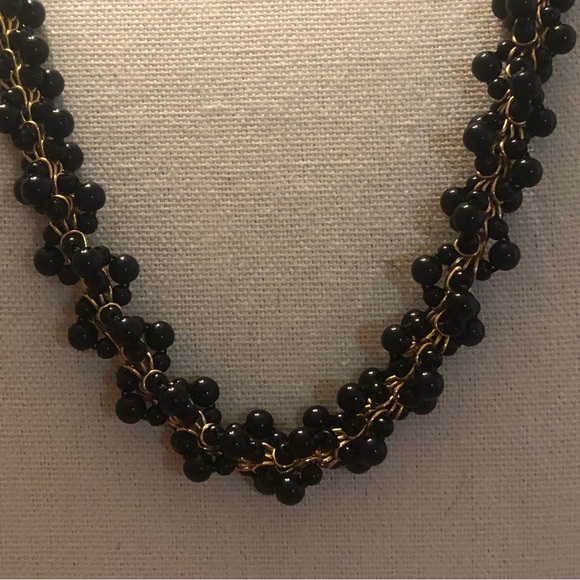🌸VTG Black Beaded Gold Tone Necklace - Picture 7 of 7